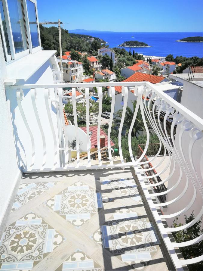 Stella Maris - Penthouse, Hvar Appartement Hvar Town Buitenkant foto