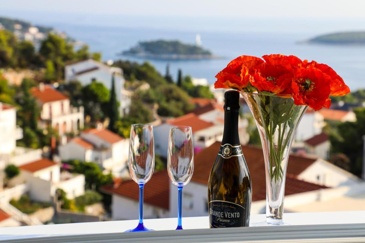 Stella Maris - Penthouse, Hvar Appartement Hvar Town Buitenkant foto